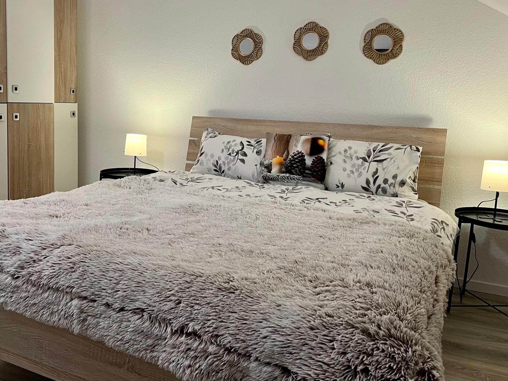 Marienhaus Apartment - Zentral, Parken, Netflix, Kontaktloses Einchecken ヴッパータール エクステリア 写真