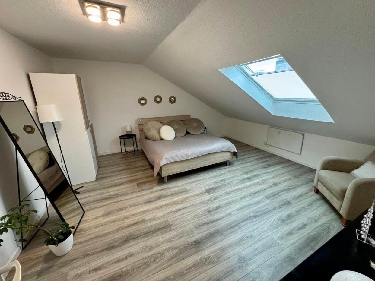 Marienhaus Apartment - Zentral, Parken, Netflix, Kontaktloses Einchecken ヴッパータール エクステリア 写真